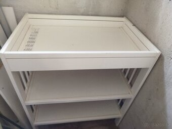 Přebalovací pult IKEA