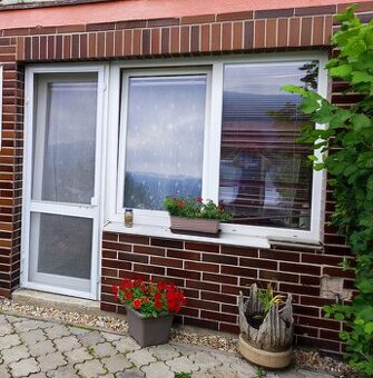 Použité plastové okna a balkónové dveře