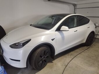 Sleva na nákup vozu Tesla