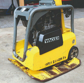 Vibrační deska Wacker Neuson DPU 2560 H-TS ve velmi dobrém s