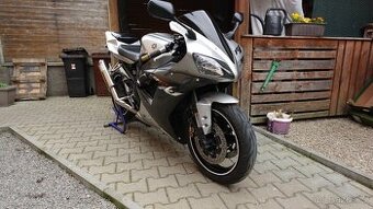 Yamaha R1