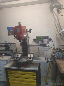 Stolní vrtačka - fréza Sieg SX2.7L s DRO a pohonem osy Z