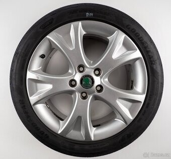 Škoda Octavia - Originání 17" alu kola - Letní pneu