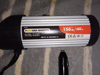CARFACE Měnič napětí 12V / 230V / 150W DO CF10833