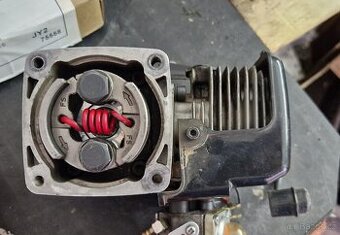 Benzínový Rc motor 30,5cc