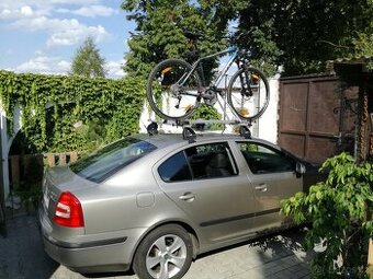 Prodám střešní nosiče na škoda octavia 2 sedan liftback