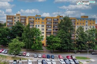 Prostorný rekonstruovaný byt 3+1 se zasklenou lodžií, Kopřiv