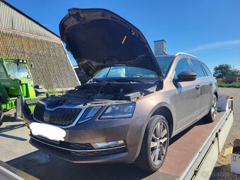 Prodám havarovanou ŠKODA Octavia 5E,110 kW