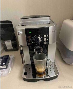 Delonghi magnifica S automatický kávovar