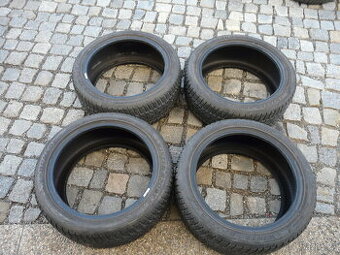 ZIMNÍ PNEU DUNLOP 225/45R17