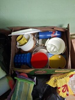 Sada nepoužívaného nádobí