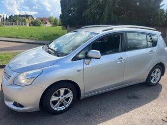 Toyota Verso 2.0 D - původ ČR - 2 majitel - STK 2027 - - 1