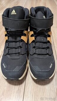 Dětská zimní turistická obuv zn. Adidas vel. 39 1/3