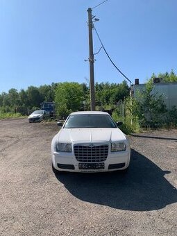 Prodám Chrysler 300C LX 2.7 2009 na díly– bez motoru a TP