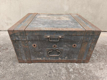 Vojenská lékařská bedna, starožitná, bytelná