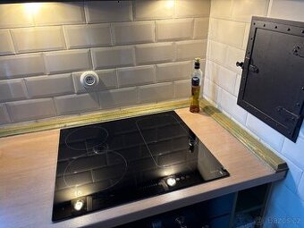 Indukční varná deska Amica DI 6411 SBB černá