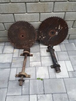 Prodám 2x kotouč a 2x hřídel na cirkulárku