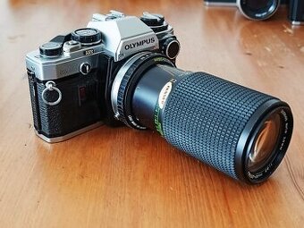 OLYMPUS OM-10 (Ensinor Auto-Zoom 80-200mm) - 1979