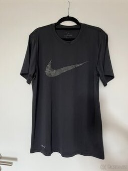 2x sportovní Nike tričko