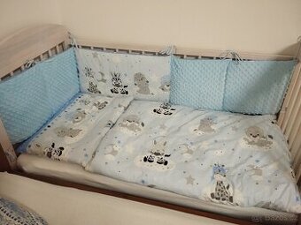 Matrace , polštář s dekou + povlečení a ochrana postýlky