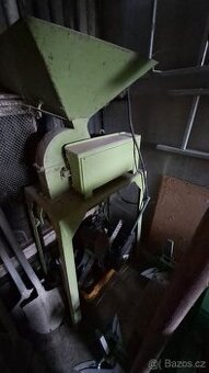 Šrotovník na obilí - elektrický 380W