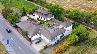 Prodej poloviny vily v centru Mělníka