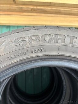 Pneu 225/50 R17