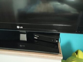Televize LG 47LW5500 + sept box