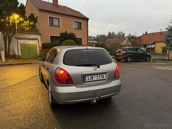 Nissan Almera 1.5i