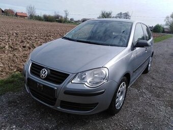 VW POL0 1,4-16V TOUR KLIMATR. , TEMPOMAT, ŠÍBR