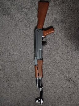 Ak-47 airsoft ( špatně střílí ) - 1