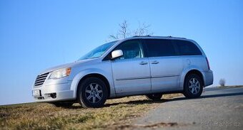 CHRYSLER TOWN & COUNTRY TOURING 2010