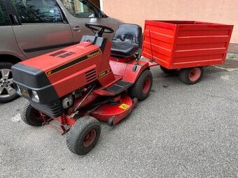 Zahradní traktor sekačka s vlečkou