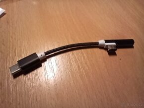 Adaptér konektor C 2 v 1 nabíjet telefon a poslech hudby - 1