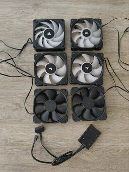 120mm Ventilátory Corsair + RGB Hub