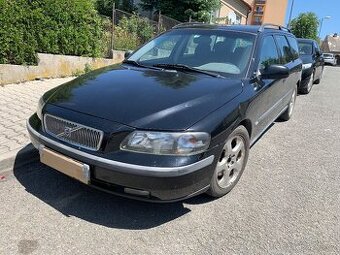 Volvo V70 D5