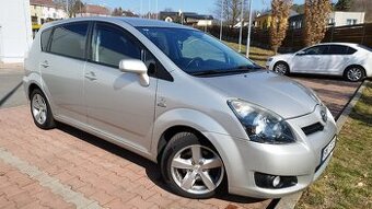 Prodam toyota corolla verso