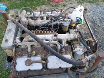 Prodám motor z kombajnu E516.