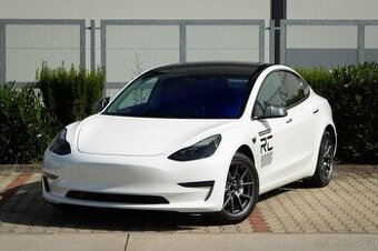 Tesla Model 3 /AJ NA SPLÁTKY /