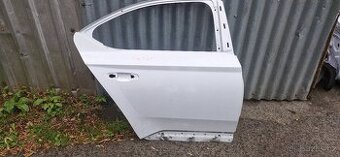Prave zadni dvere skoda superb III sedan