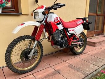 Yamaha XT 600 43F r.v.1987 bílé SPZ