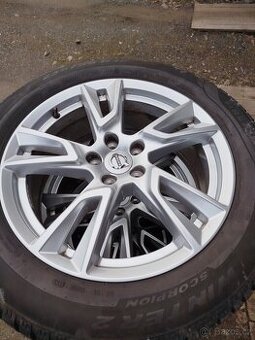 ALU Volvo XC40 + 235/55 R16 104H Pirelli Winter
