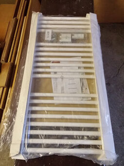 Radiátor ISAN Grenada 940/450 mm RAL 9016