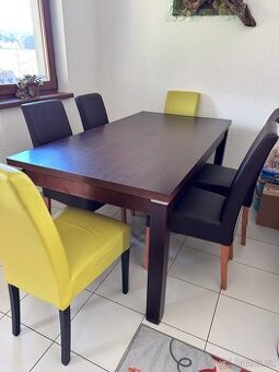 Jídelní stůl rozkládací