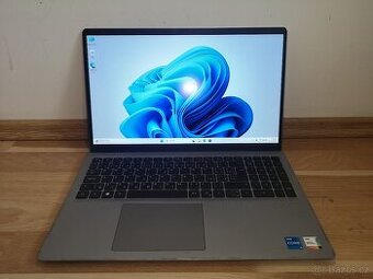 Desetijádrový notebook Dell Vostro 15 3530