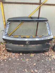 ŠKODA KODIAQ ZADNI DVEŘE