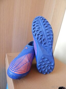 Boty Adidas Predator vel.38 na umělou trávu