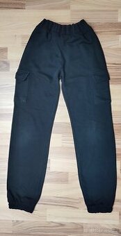 Dívčí černé tepláky, vel. 14+