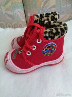 ZIMNÍ TEPLÉ BOTIČKY NA ZAVAZOVÁNÍ VEL.15