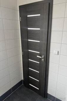 Moderní rámové interiérové dveře 70 L